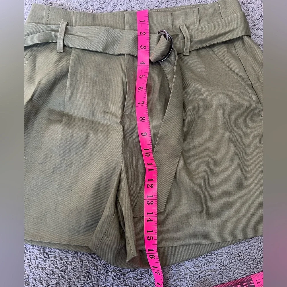 Banana Republic linen khaki green shorts NWT - Picture 4 of 6
